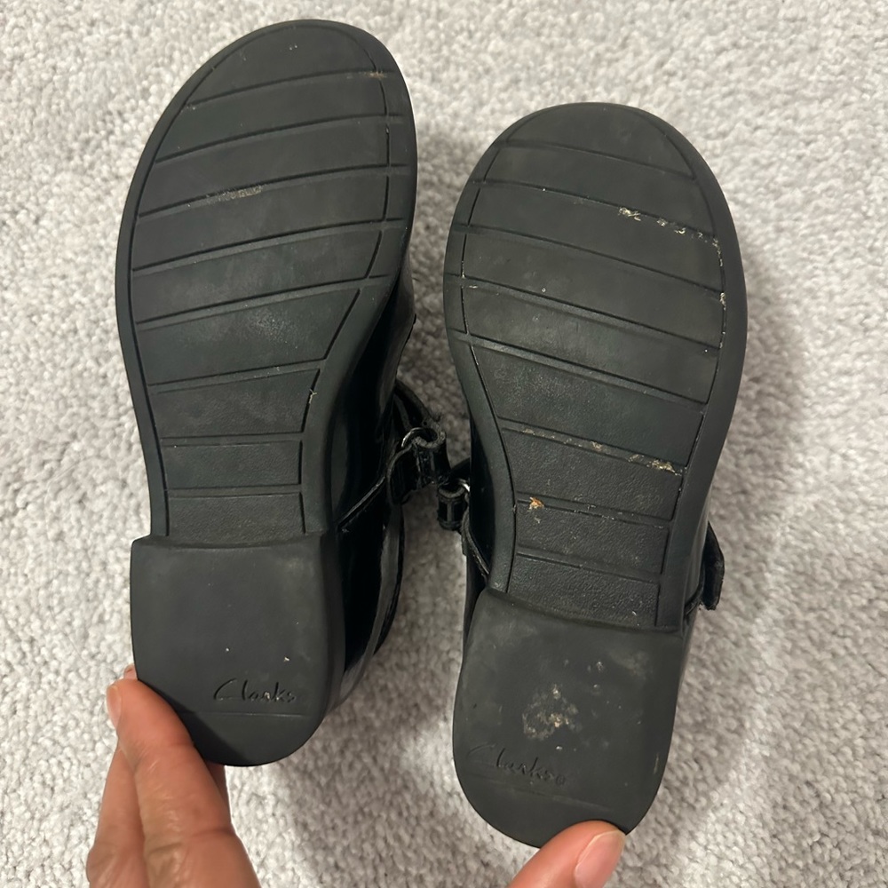 Black Patent Clark Shoe - Picture 6 of 9